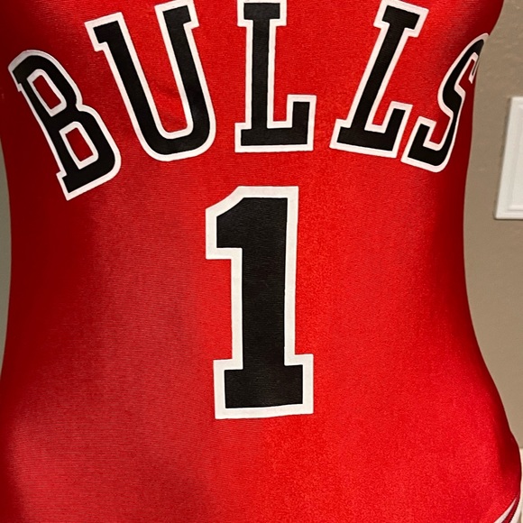 Swimsuit - Picture 3 of 4